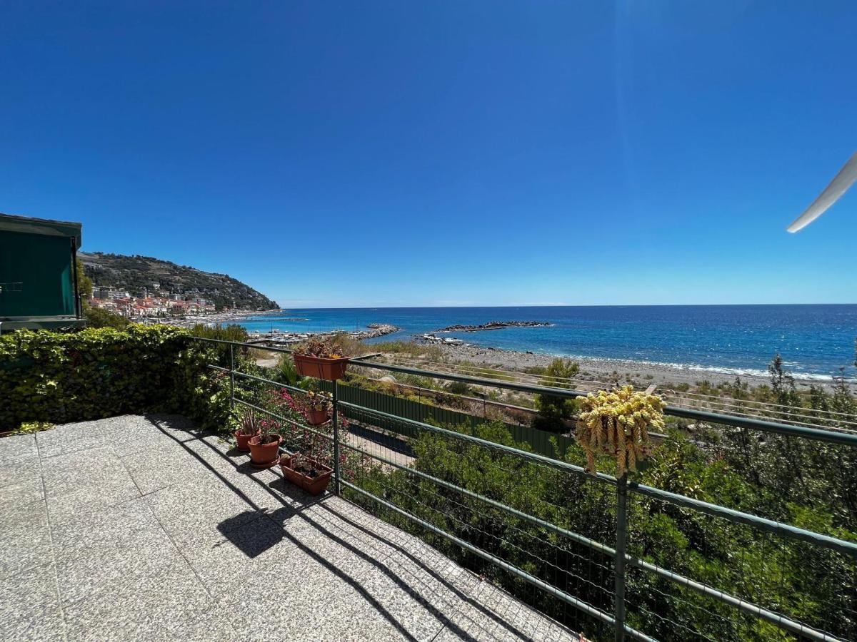 Suite A 2 Passi Dalla Spiaggia - Ospedaletti Exterior foto